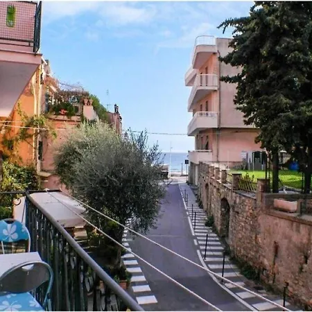 Casa Acqua Mare Parasio 公寓